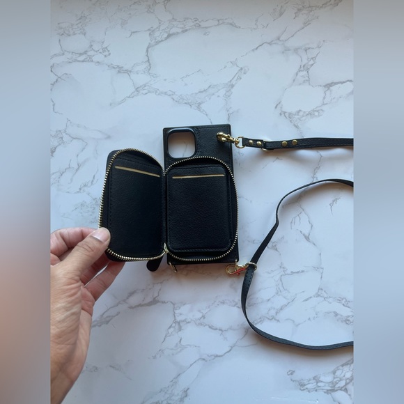 Boxy Crossbody Wallet Case in Black Iphone 13 - Picture 2 of 7